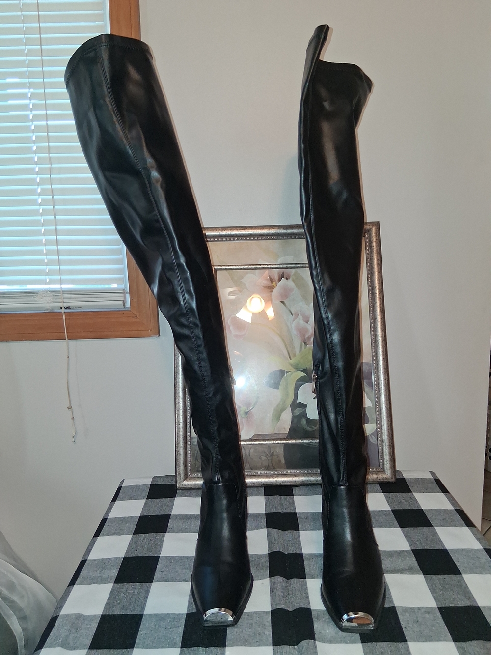 Black Over-the-Knee Women's Boots - Sleek Zip Front
